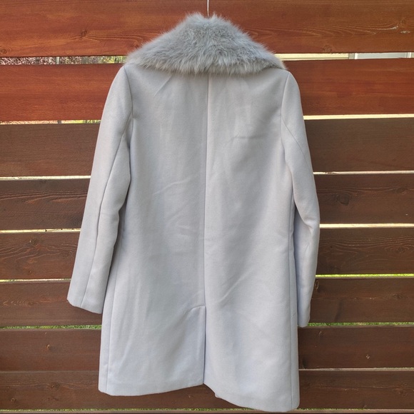GUESS Light Gray 2-piece Coat 🧥 - Picture 6 of 8